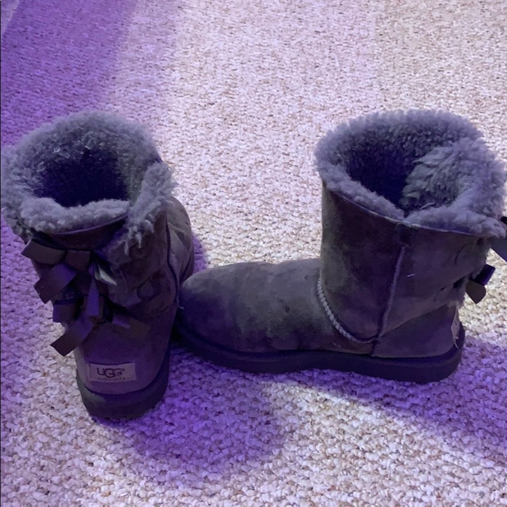 grey bailey bow uggs OBO!!!